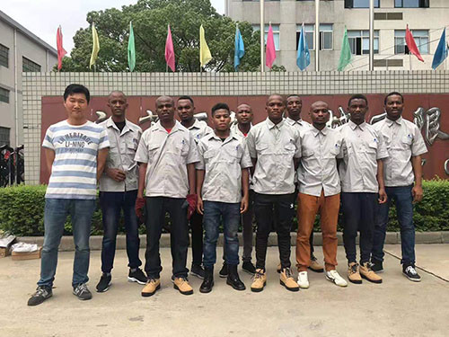 Neueste Unternehmensblogs über Begrüßen Sie die im Ausland Studenten von Afrika